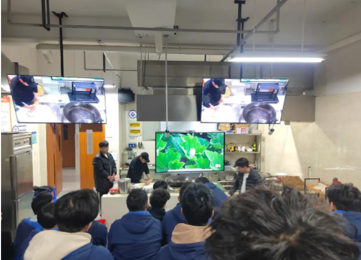 他把做了四十年的麦条儿,存进了档案